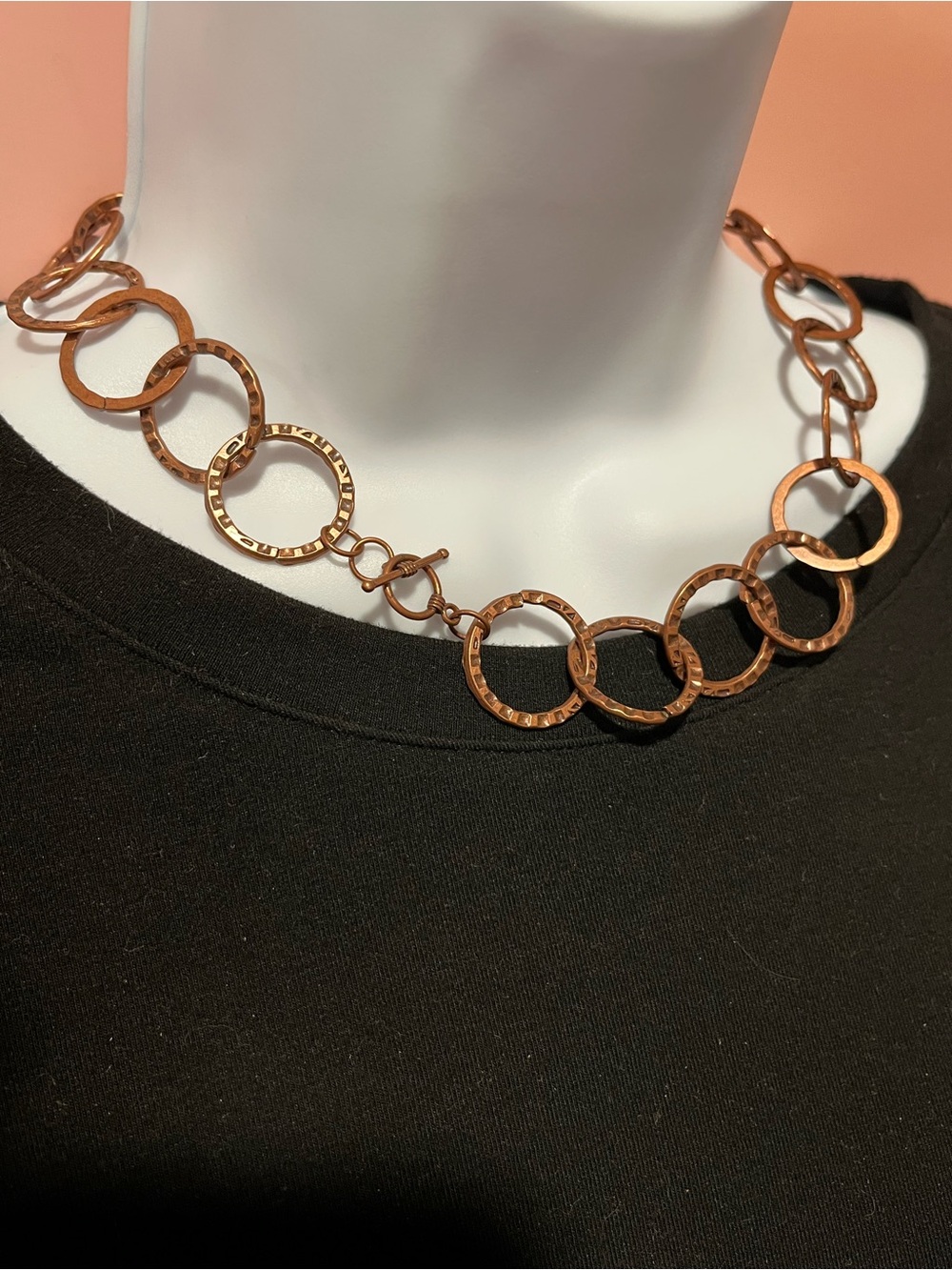 Hammered Link Circle Necklace in Copper Tone